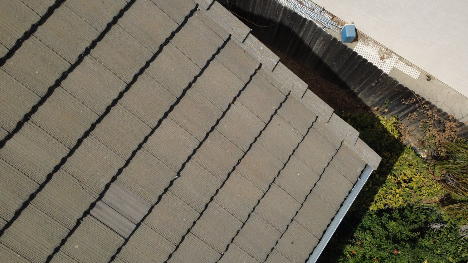 Roofline detail from above